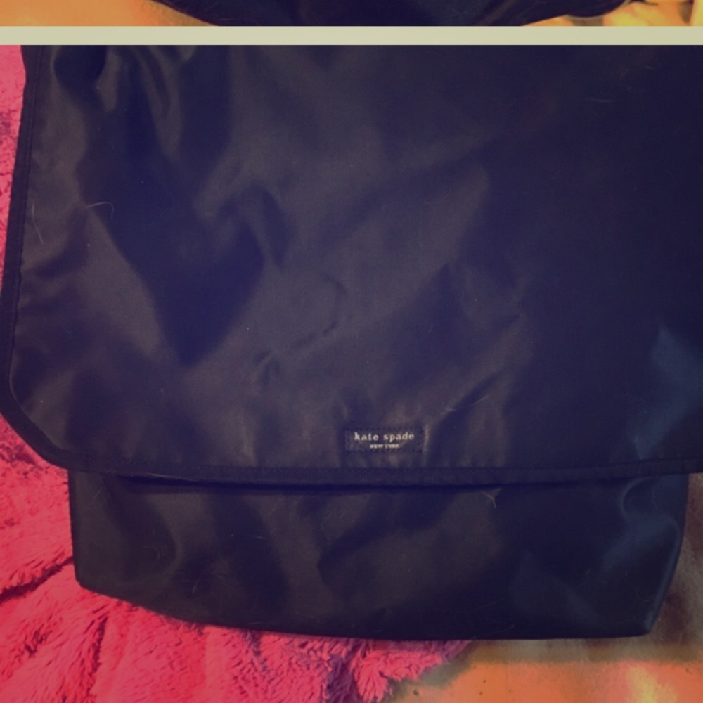 Kate Spade classic messenger diaper bag! Black